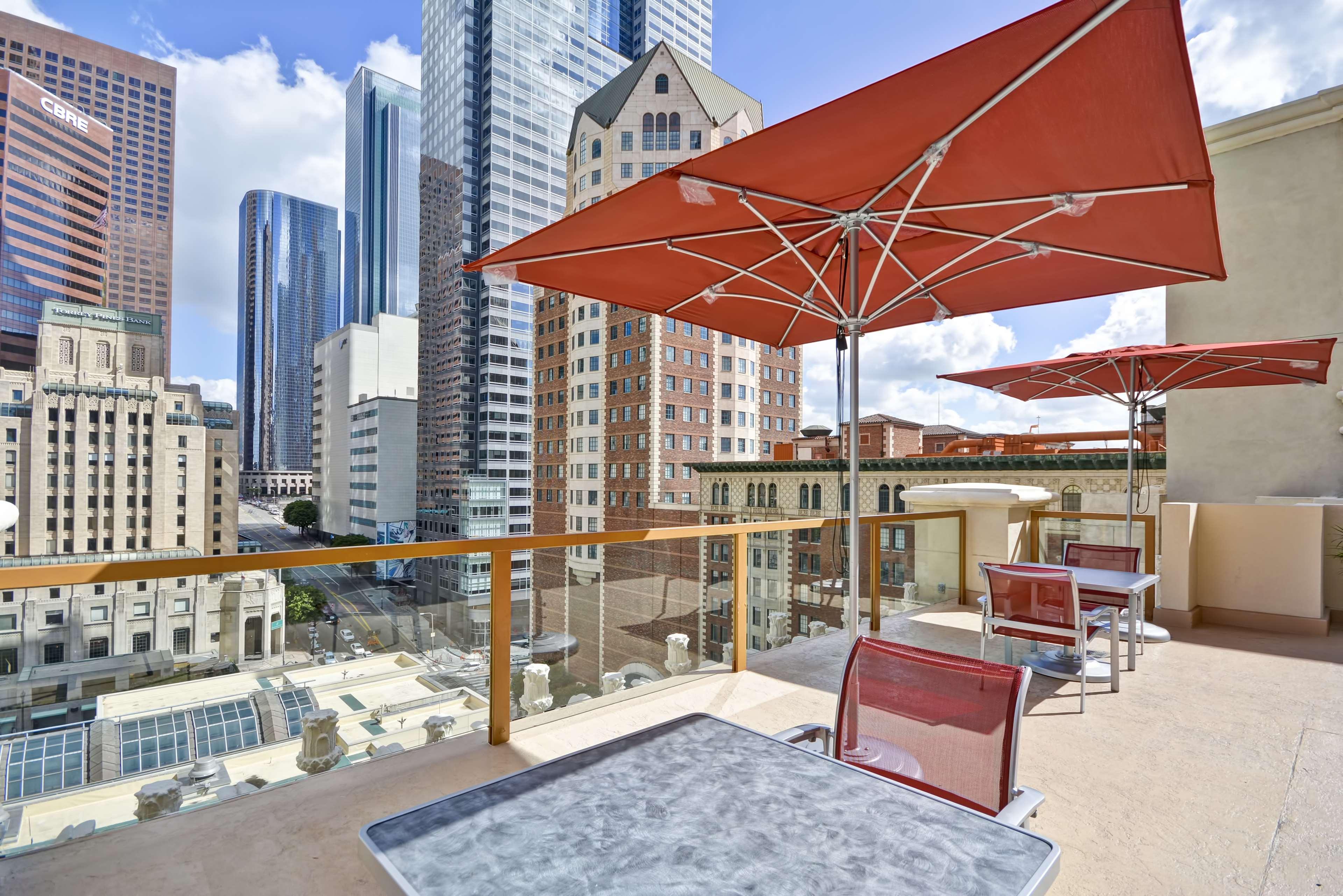 Hilton Checkers Los Angeles Exterior photo