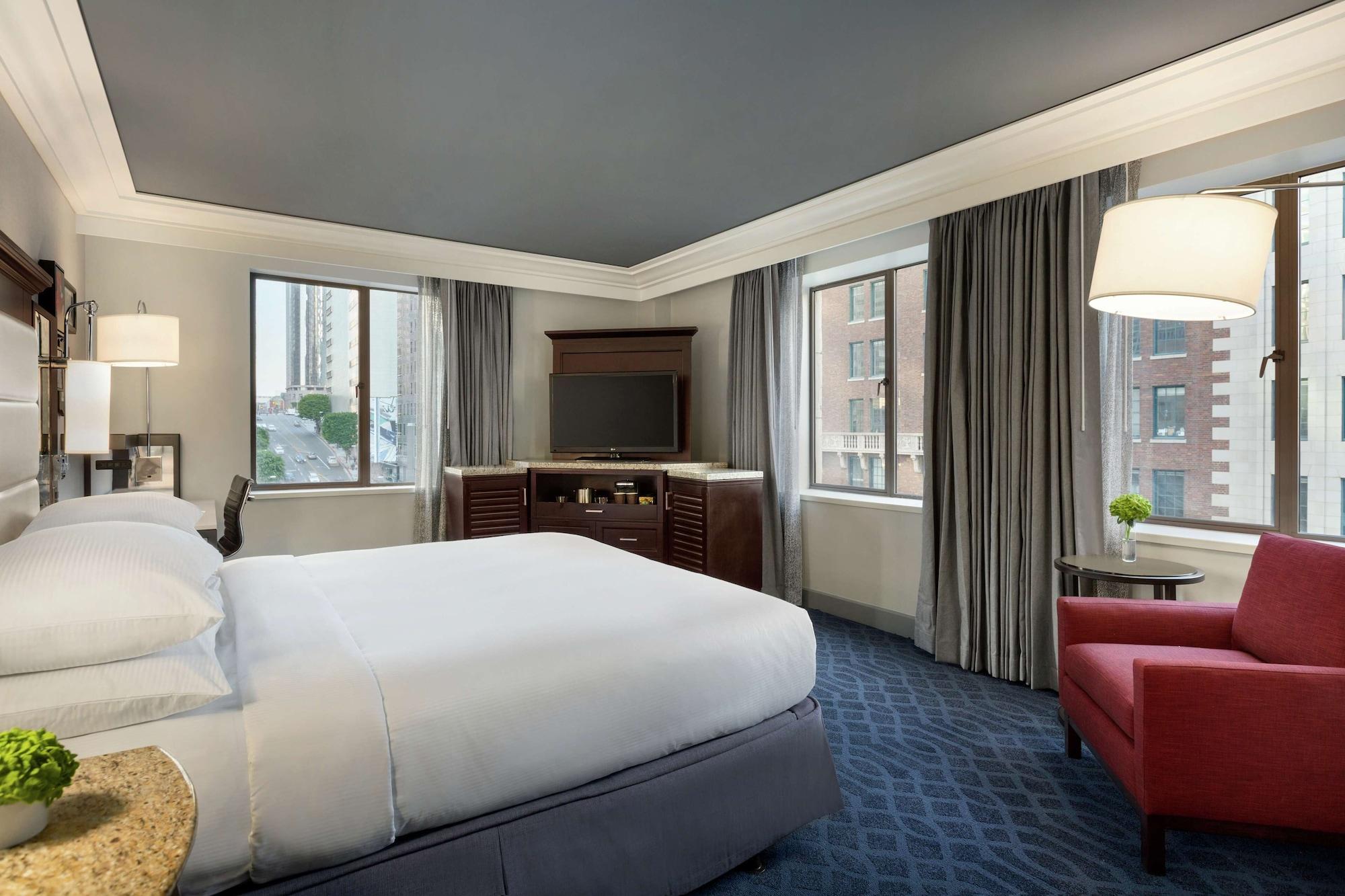 Hilton Checkers Los Angeles Exterior photo