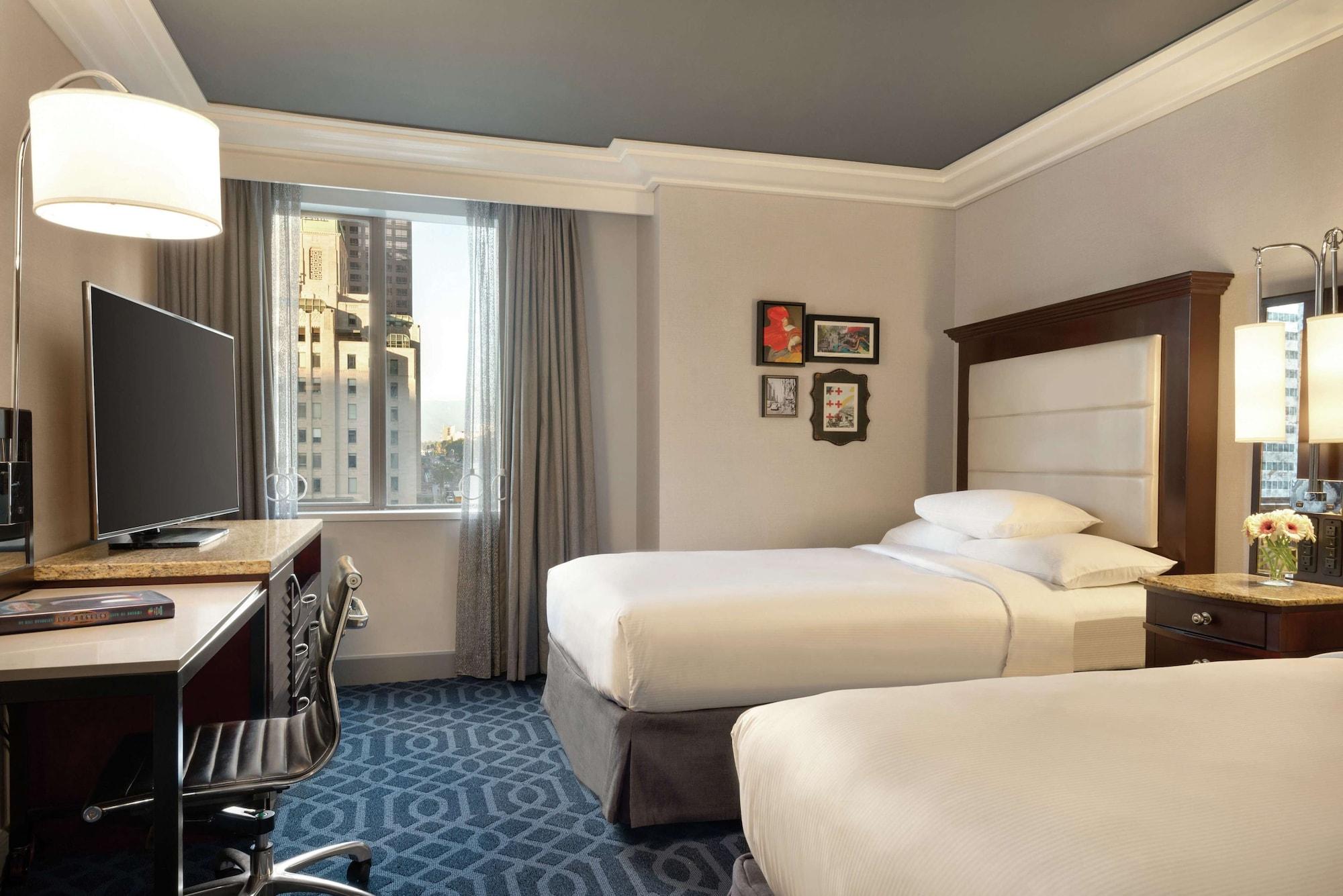 Hilton Checkers Los Angeles Exterior photo
