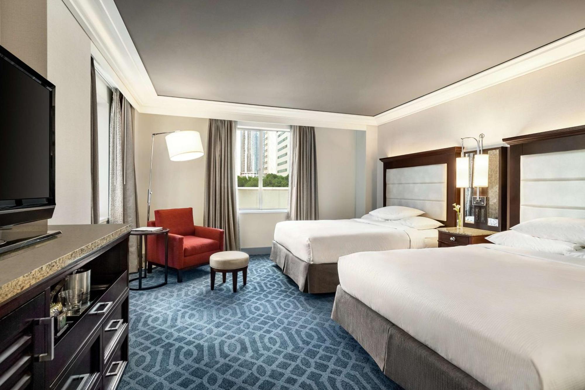 Hilton Checkers Los Angeles Exterior photo