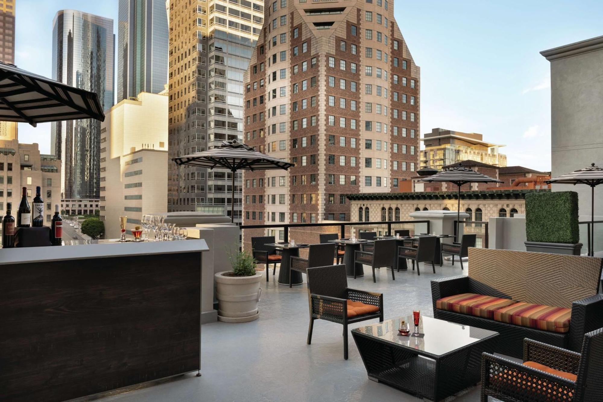 Hilton Checkers Los Angeles Exterior photo