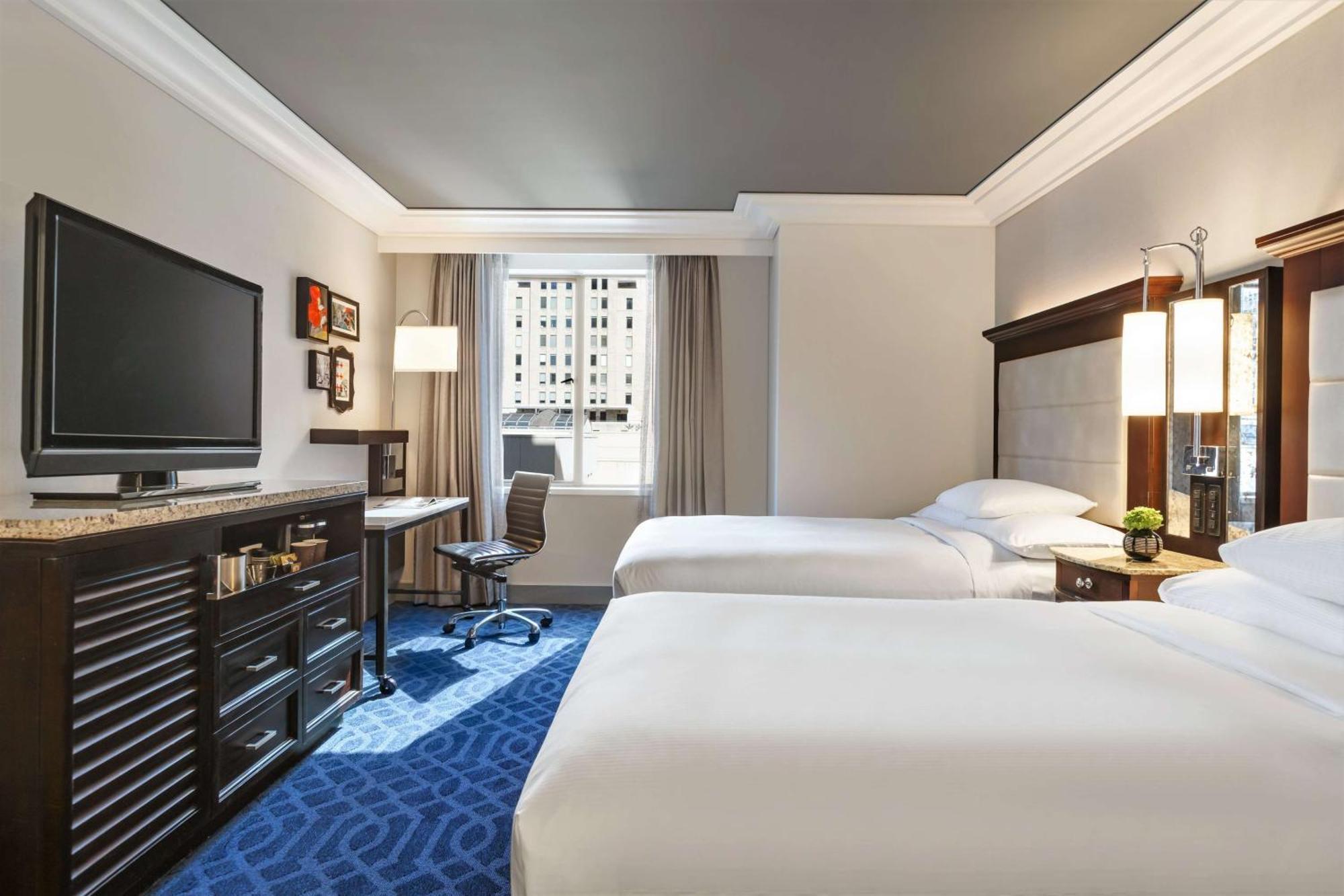 Hilton Checkers Los Angeles Exterior photo