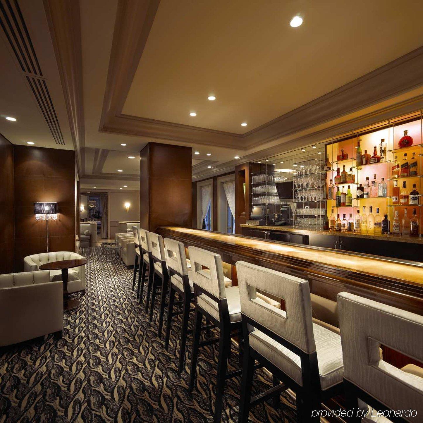 Hilton Checkers Los Angeles Restaurant photo